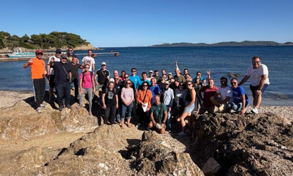 4d584a2e-1589-426d-8bd5-6efc30a10a2e 4d584a2e-1589-426d-8bd5-6efc30a10a2e