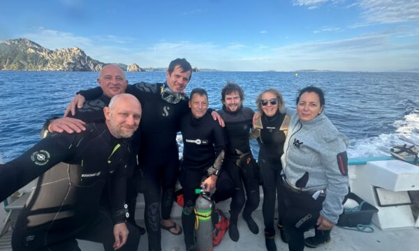 b724c5f1-52c3-4384-931c-4b4c695705f0 b724c5f1-52c3-4384-931c-4b4c695705f0