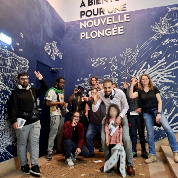 photo groupe floutée
